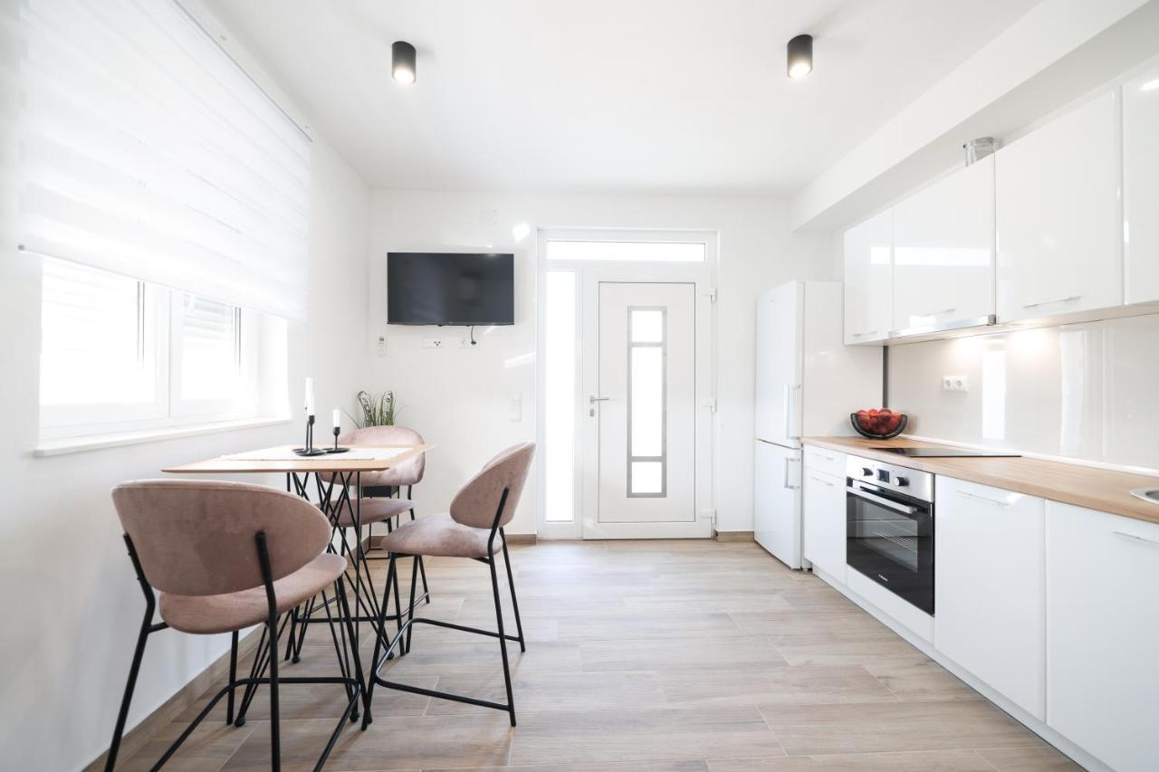 Duo Soles - Apartments With Private Parking Near Zadar Murvica  외부 사진