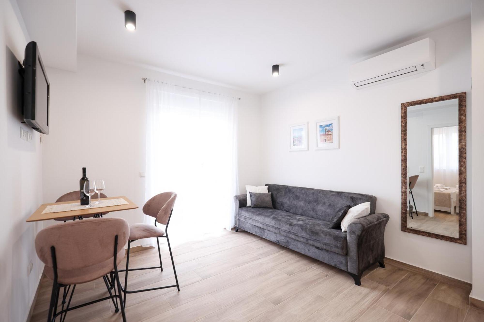 Duo Soles - Apartments With Private Parking Near Zadar Murvica  외부 사진