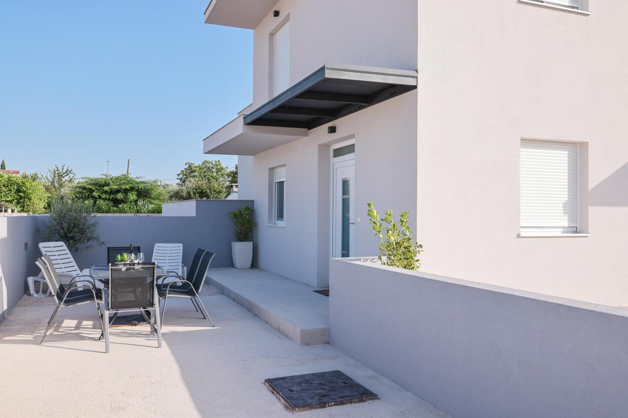 Duo Soles - Apartments With Private Parking Near Zadar Murvica  외부 사진