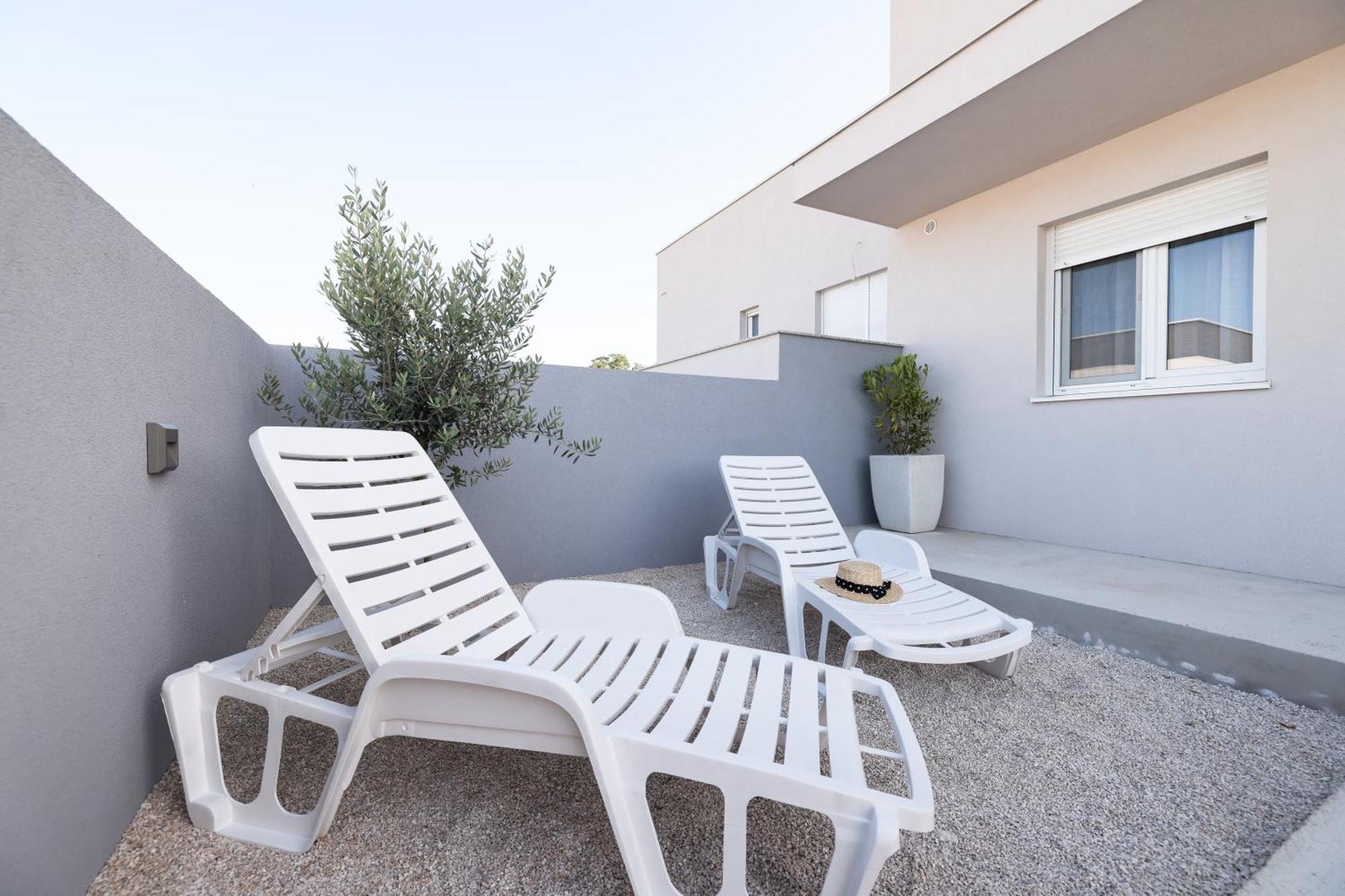 Duo Soles - Apartments With Private Parking Near Zadar Murvica  외부 사진